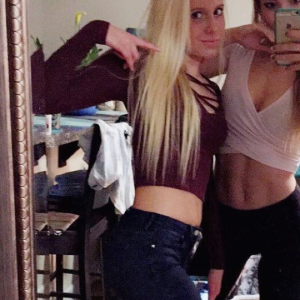 Burgundy lace up long sleeve crop top